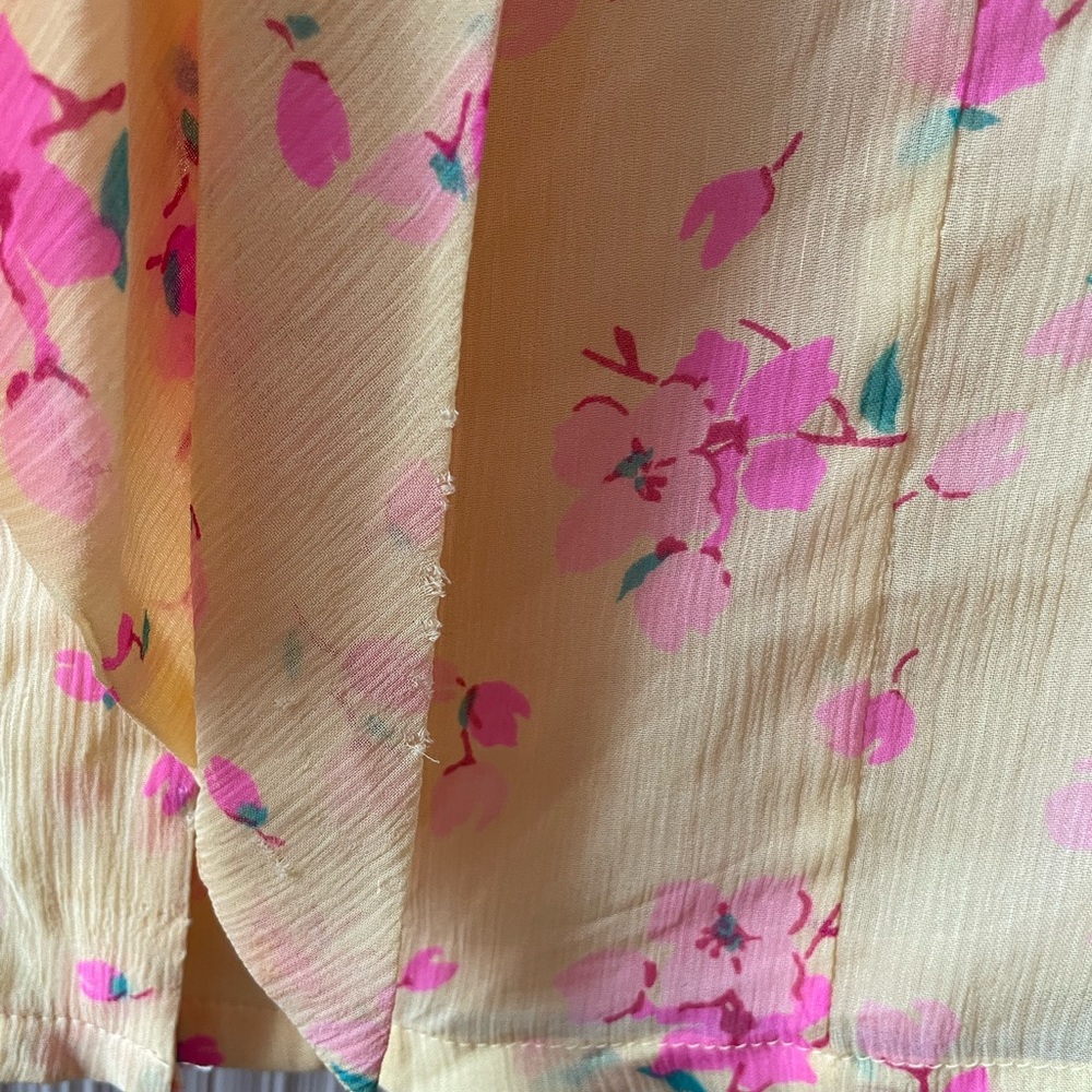 Linea by Louis Dell'Olio Yellow and Pink Floral 100% Silk Blouse - Picture 5 of 7